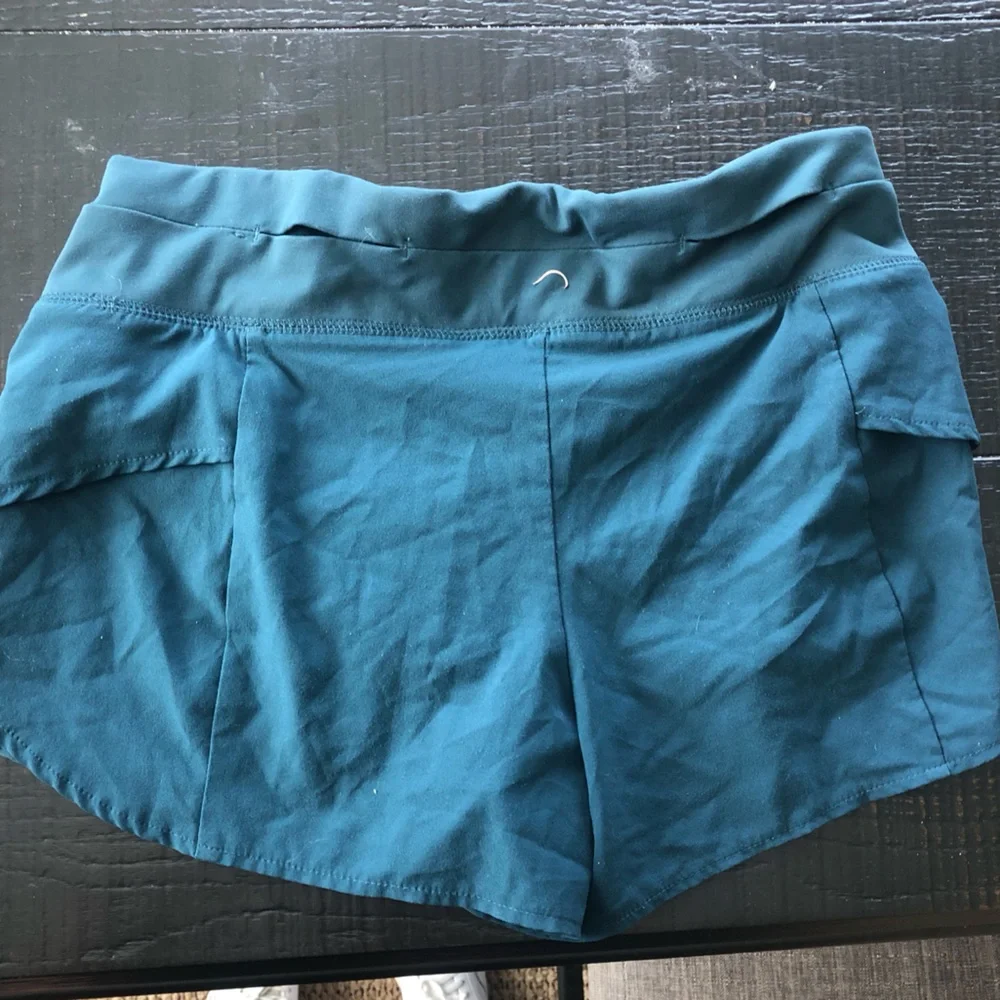 workout shorts - Picture 3 of 3